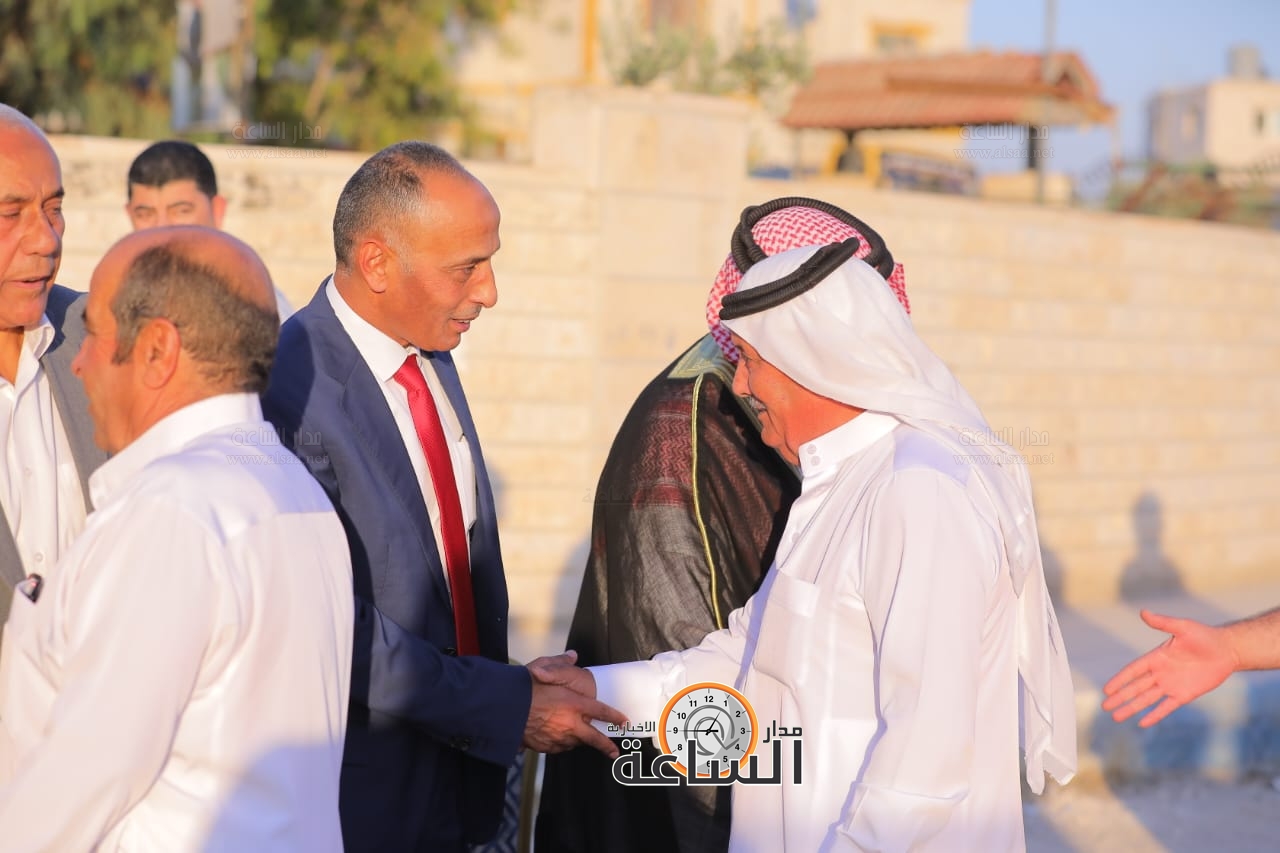 Madar Al-Saa Images 0.4962870609768413