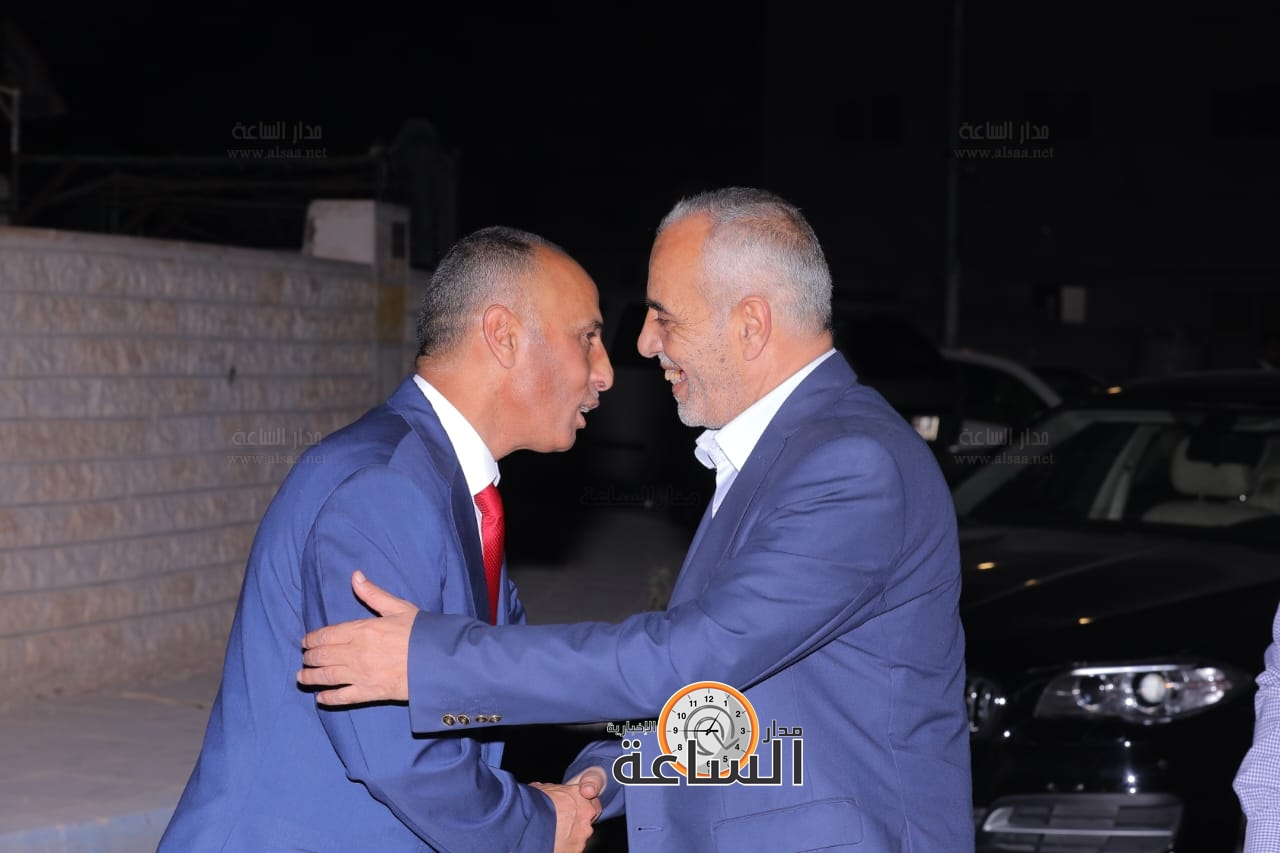 Madar Al-Saa Images 0.7470411373864814