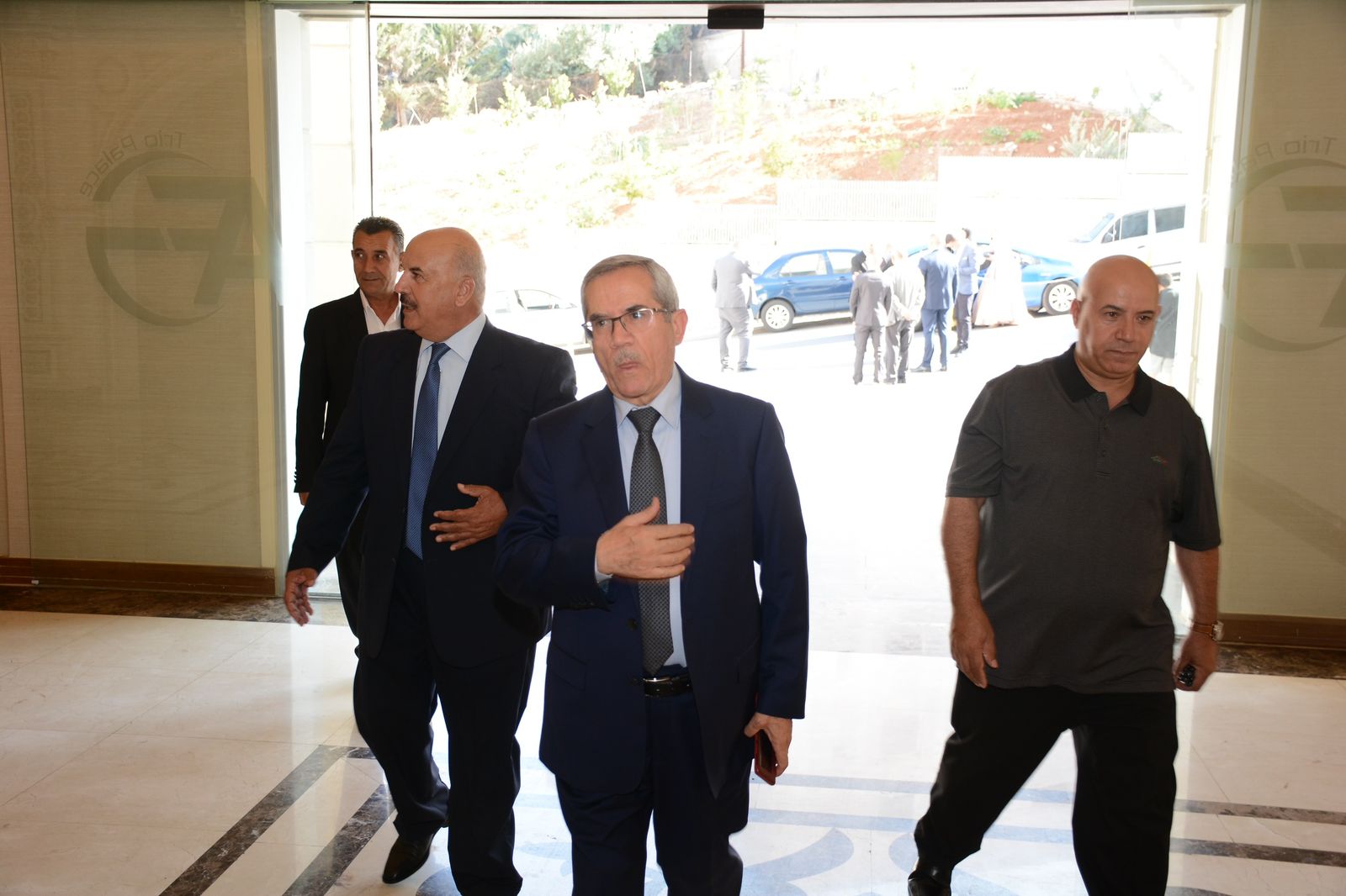 Madar Al-Saa Images 0.8515785204549894