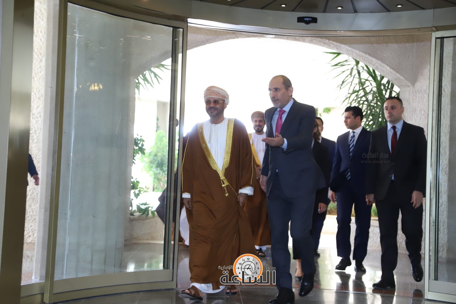 Madar Al-Saa Images 0.7101666703450937