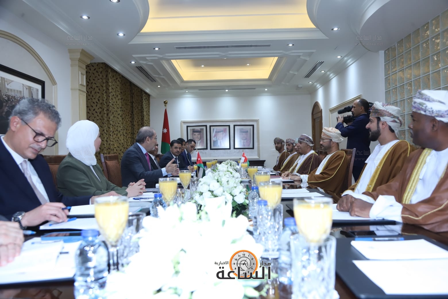 Madar Al-Saa Images 0.879079494669371