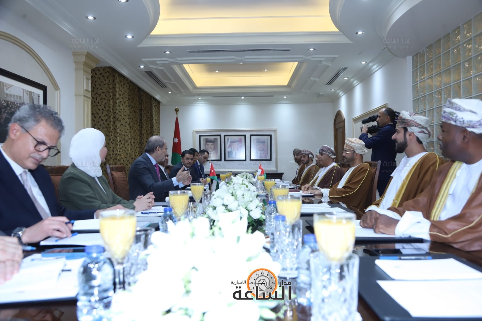 Madar Al-Saa Images 0.9932094000508878