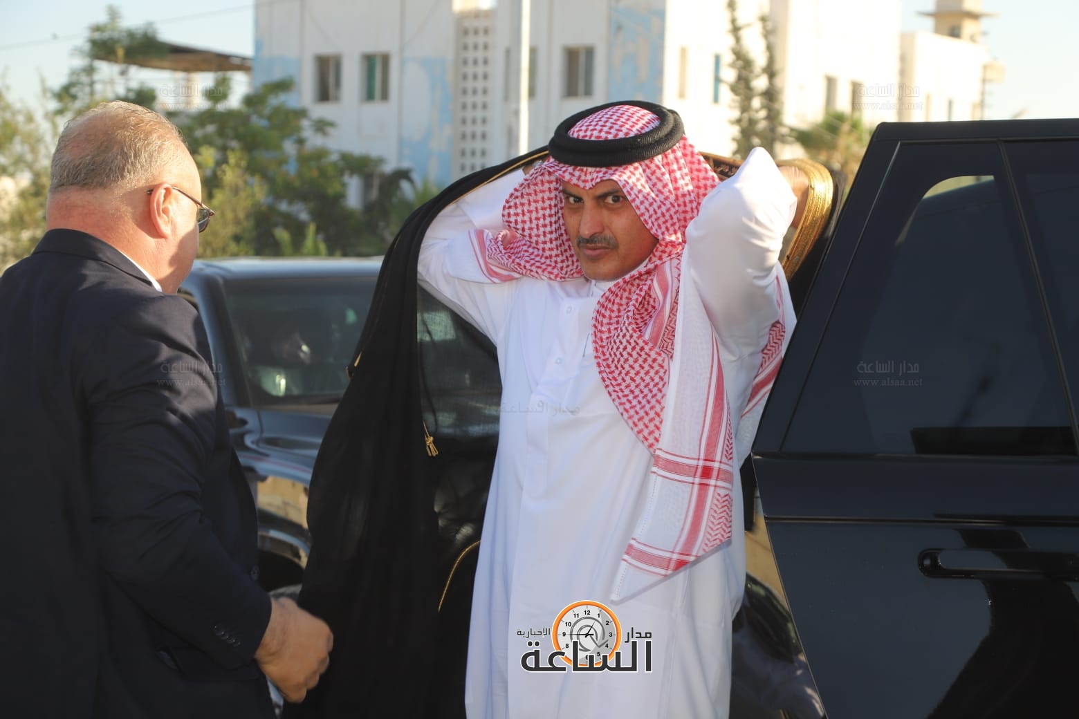 Madar Al-Saa Images 0.7737488703335542