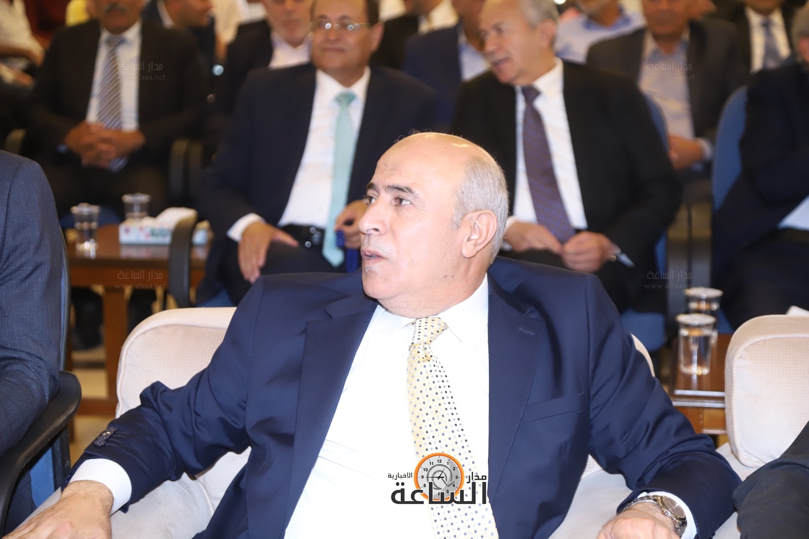 Madar Al-Saa Images 0.9563978085796432