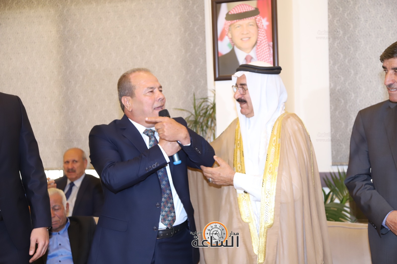 Madar Al-Saa Images 0.15826356813846754