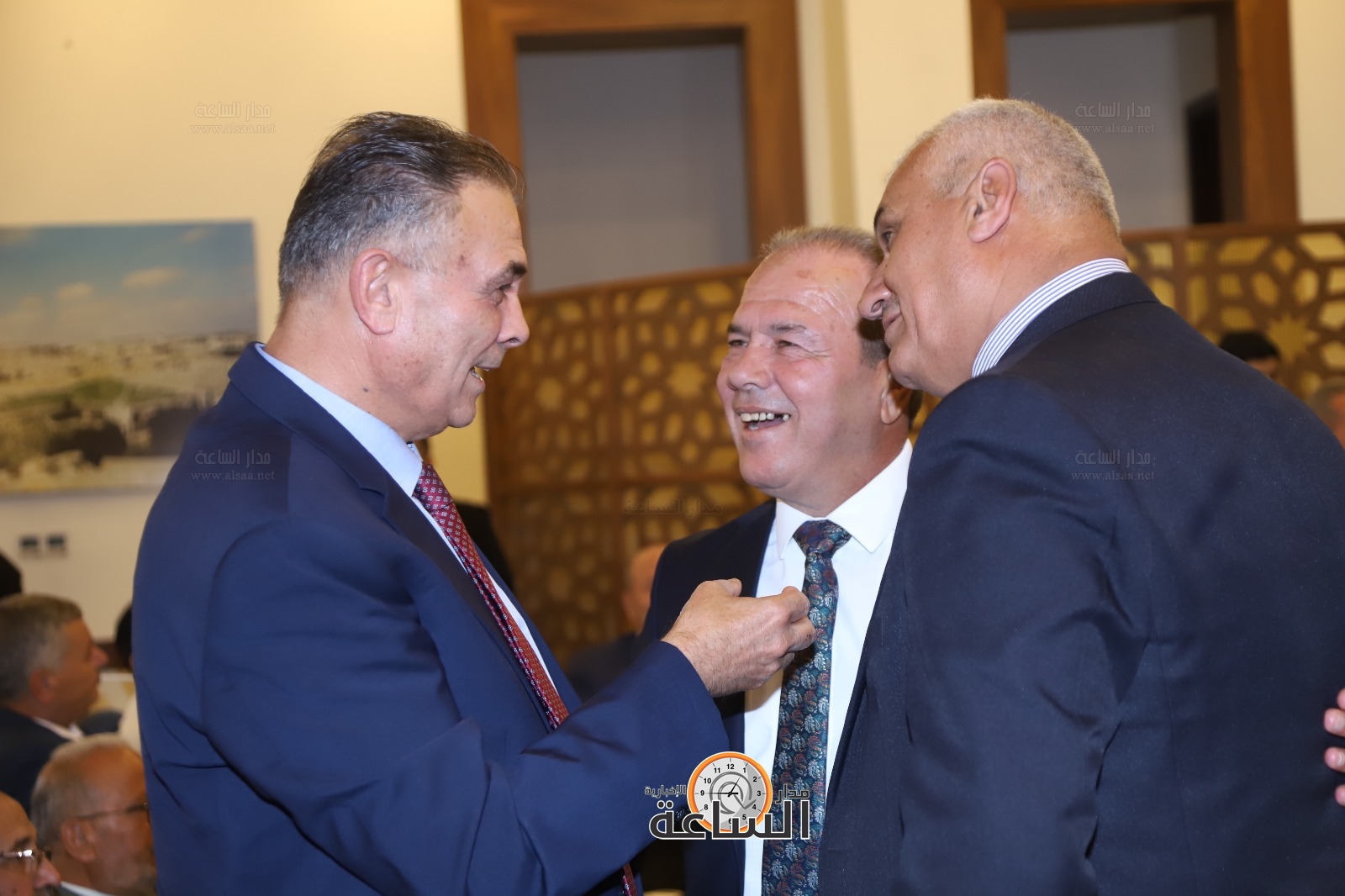 Madar Al-Saa Images 0.8950690453905603