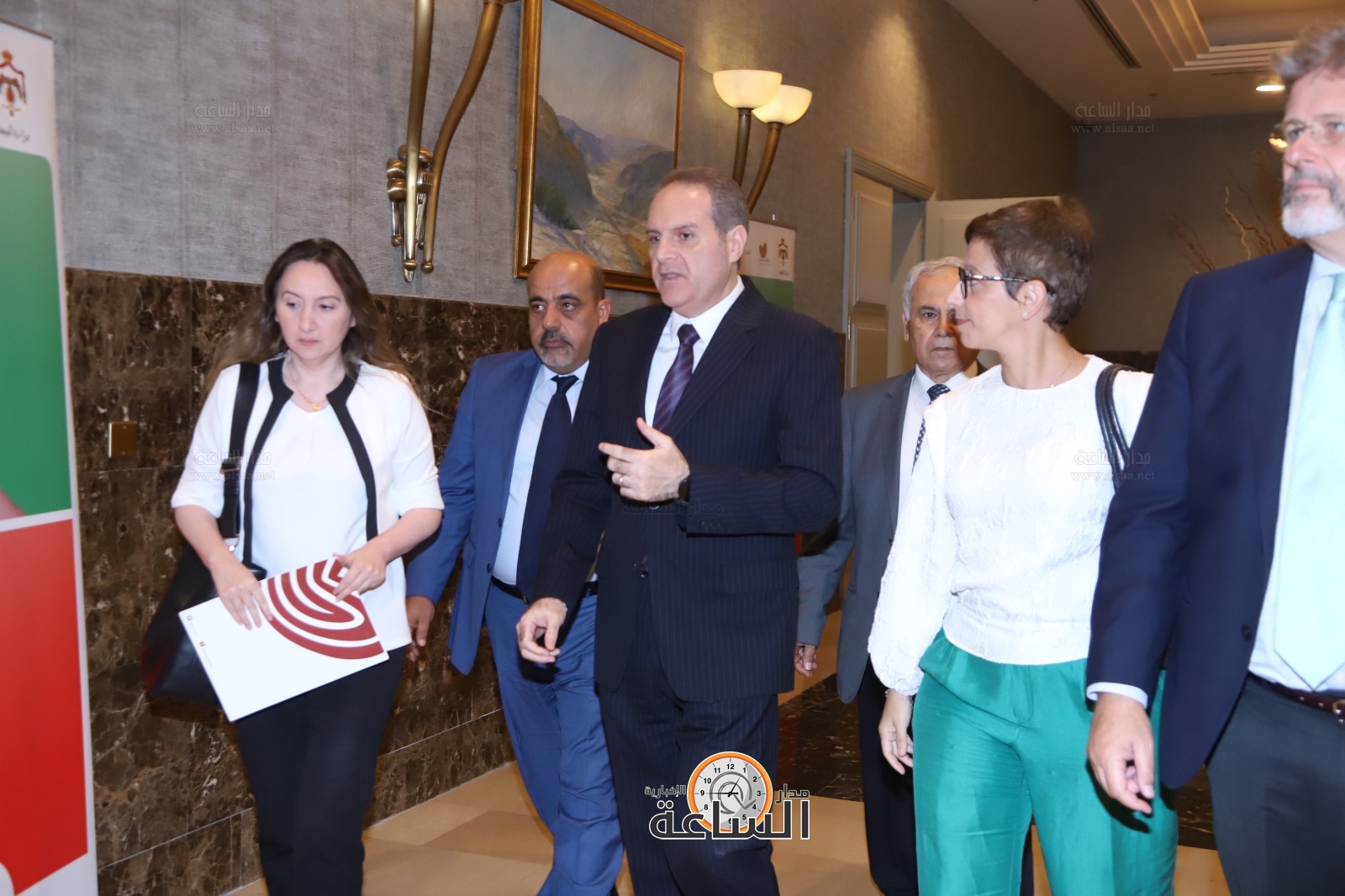 Madar Al-Saa Images 0.38354759661487936