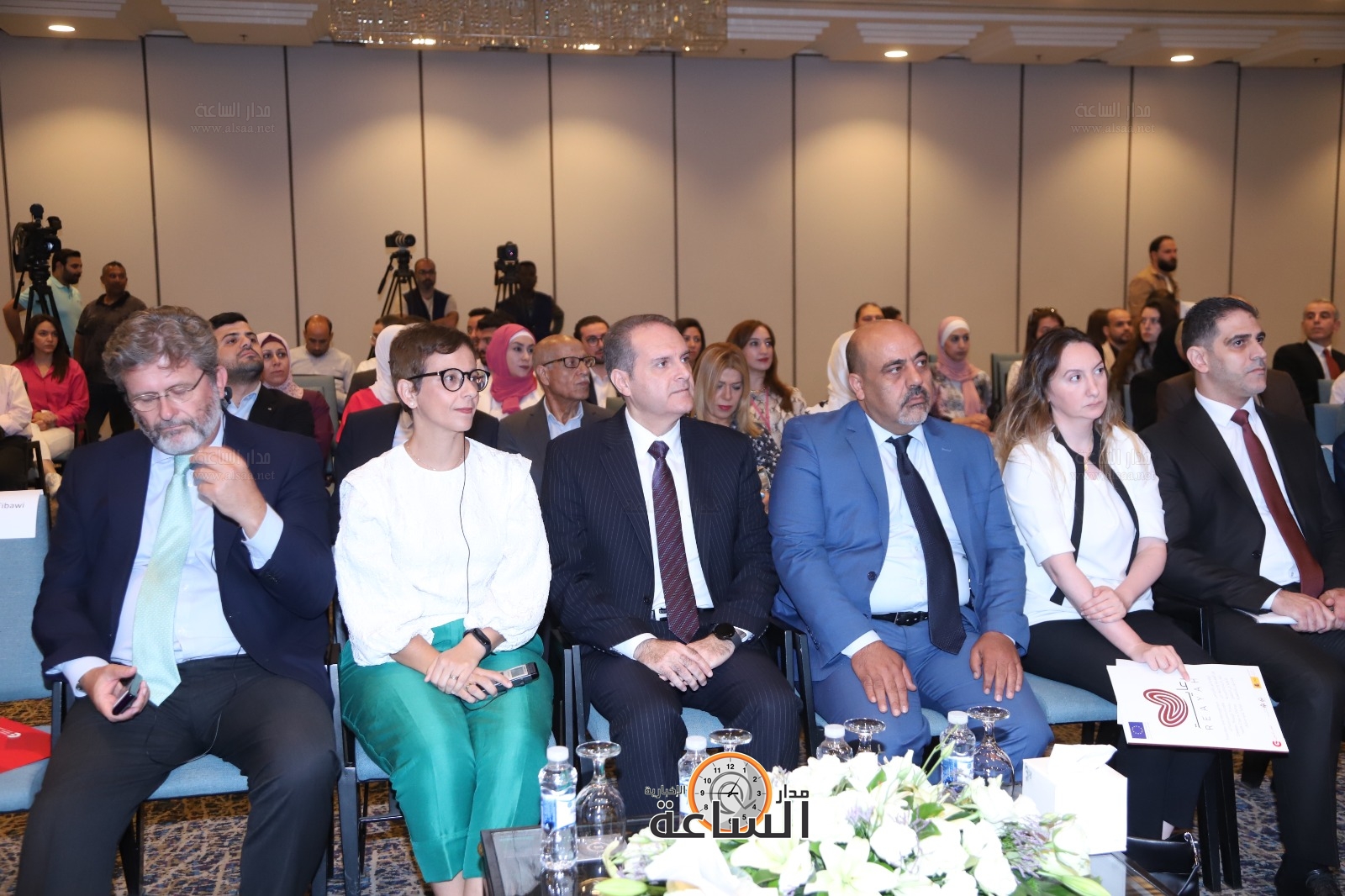 Madar Al-Saa Images 0.5440075534860844