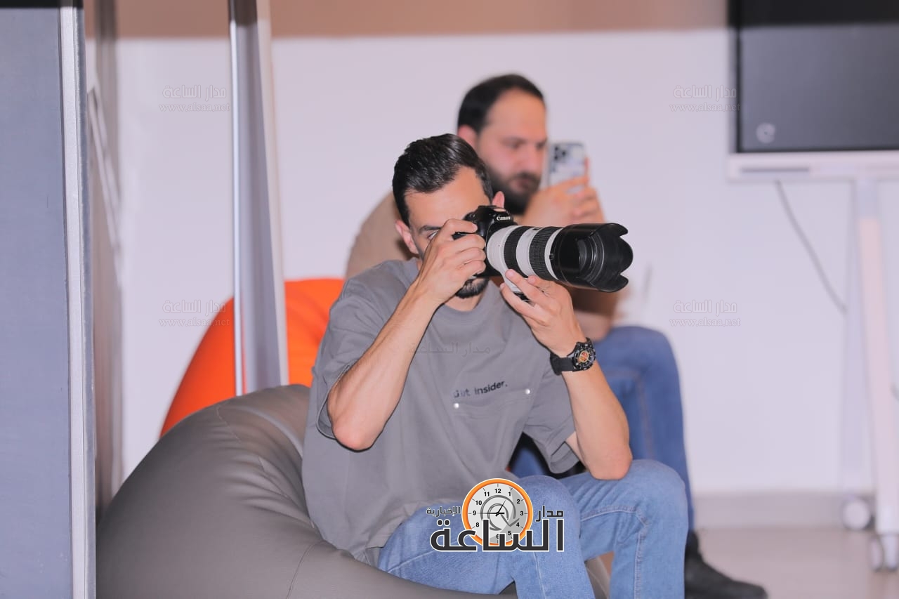 Madar Al-Saa Images 0.4693559458033518