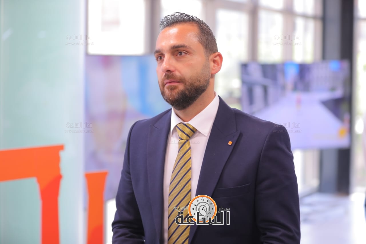 Madar Al-Saa Images 0.22788243172514355