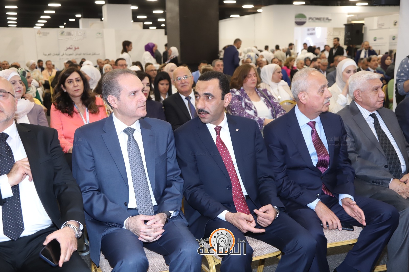 Madar Al-Saa Images 0.7989040658334805