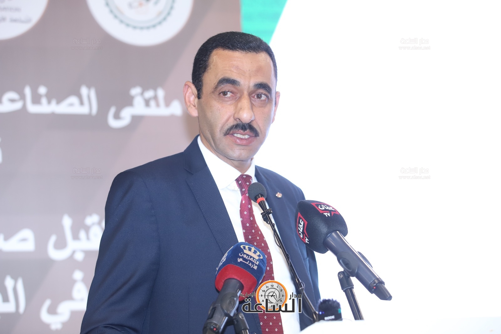 Madar Al-Saa Images 0.32606197728350705