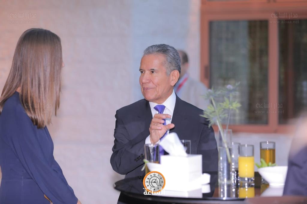 Madar Al-Saa Images 0.4542010670693659