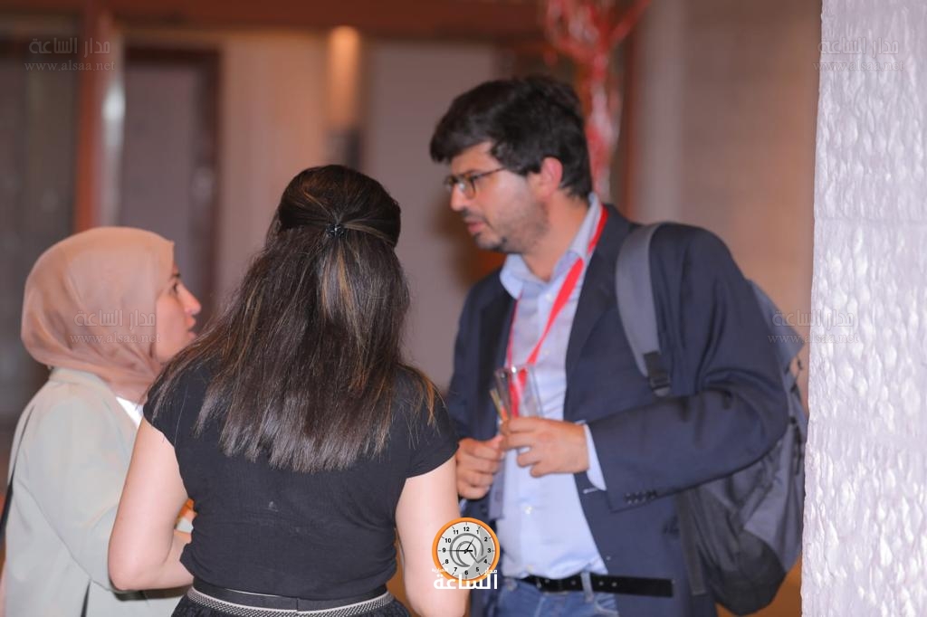 Madar Al-Saa Images 0.9003436972633856