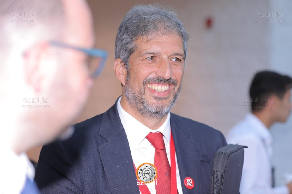 Madar Al-Saa Images 0.4822447443331066