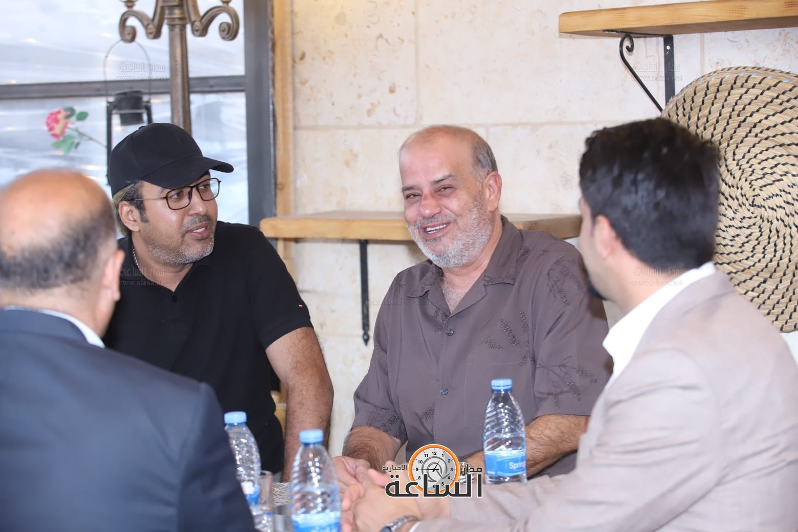 Madar Al-Saa Images 0.33569135704640973