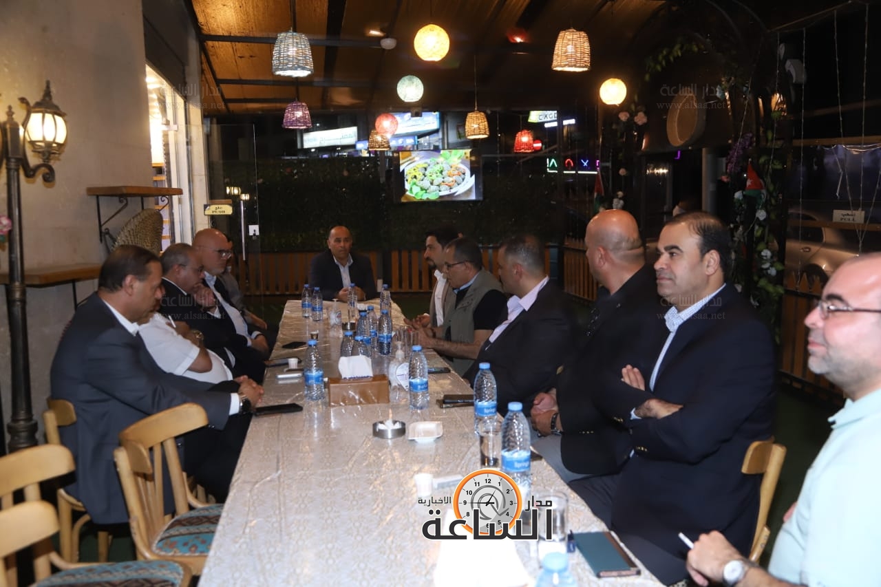 Madar Al-Saa Images 0.47853597095573397