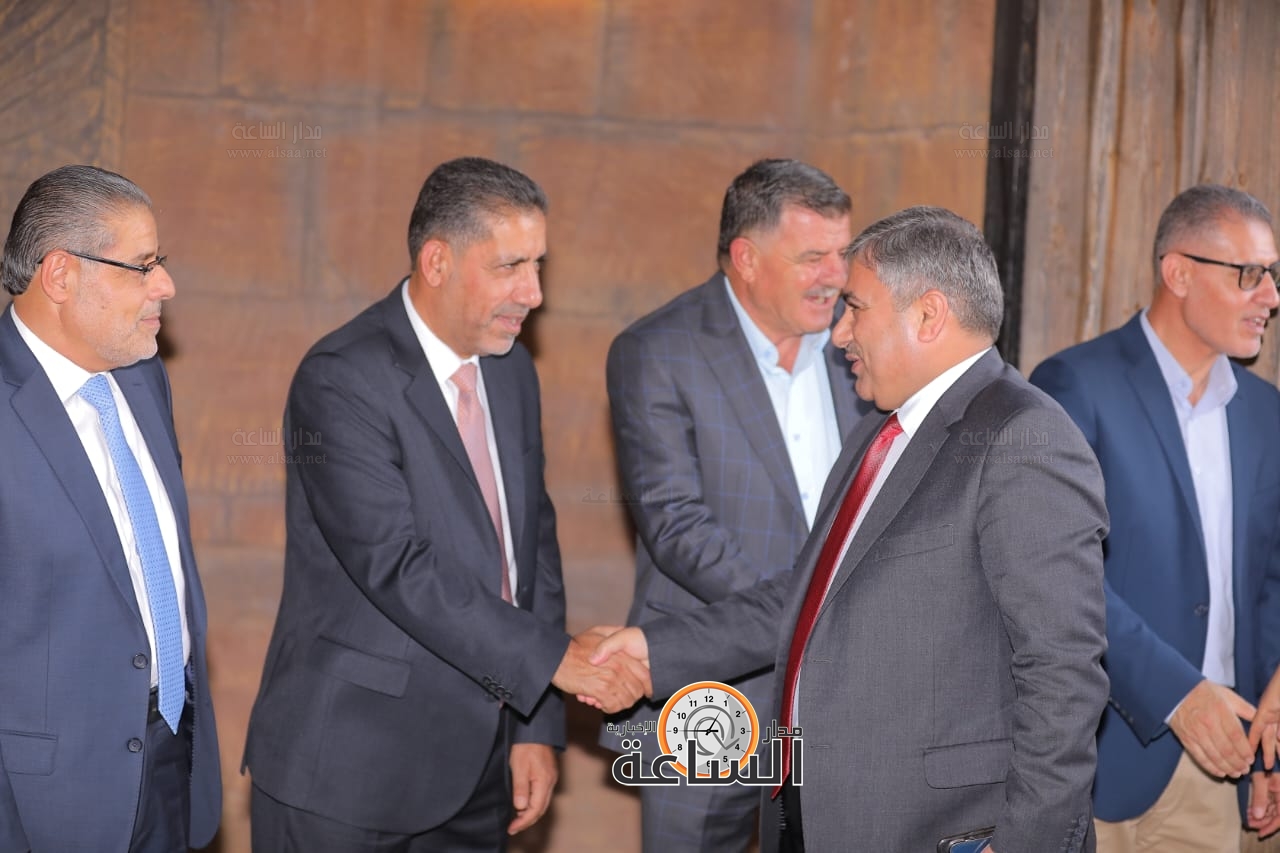 Madar Al-Saa Images 0.5545555633724673