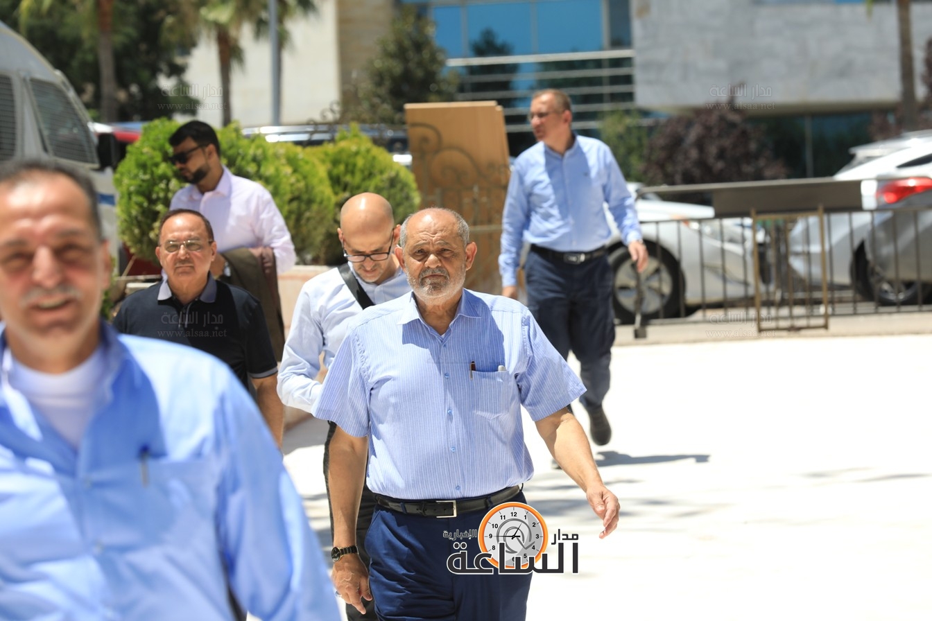 Madar Al-Saa Images 0.2977809716803046