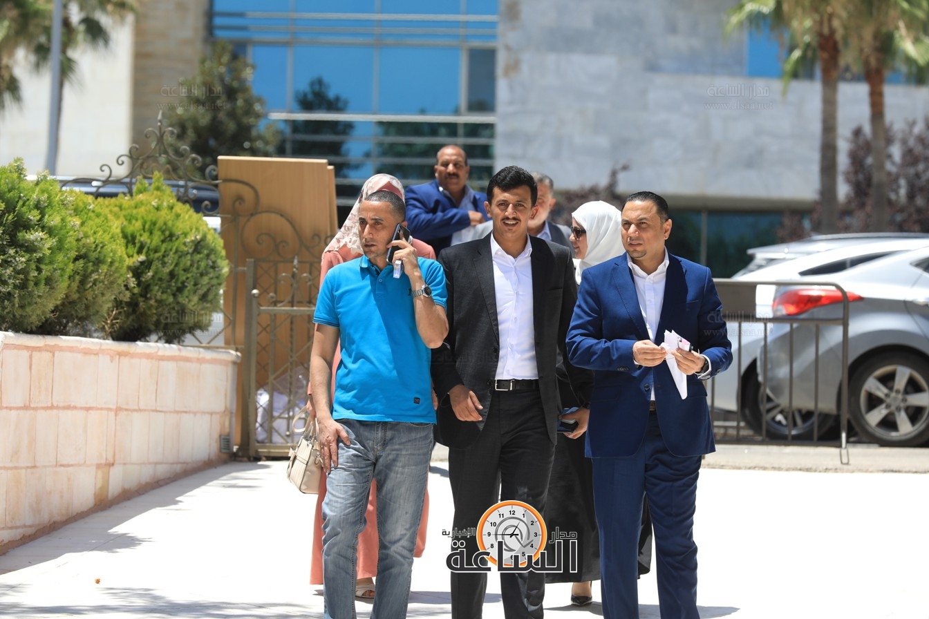 Madar Al-Saa Images 0.9441570639615458