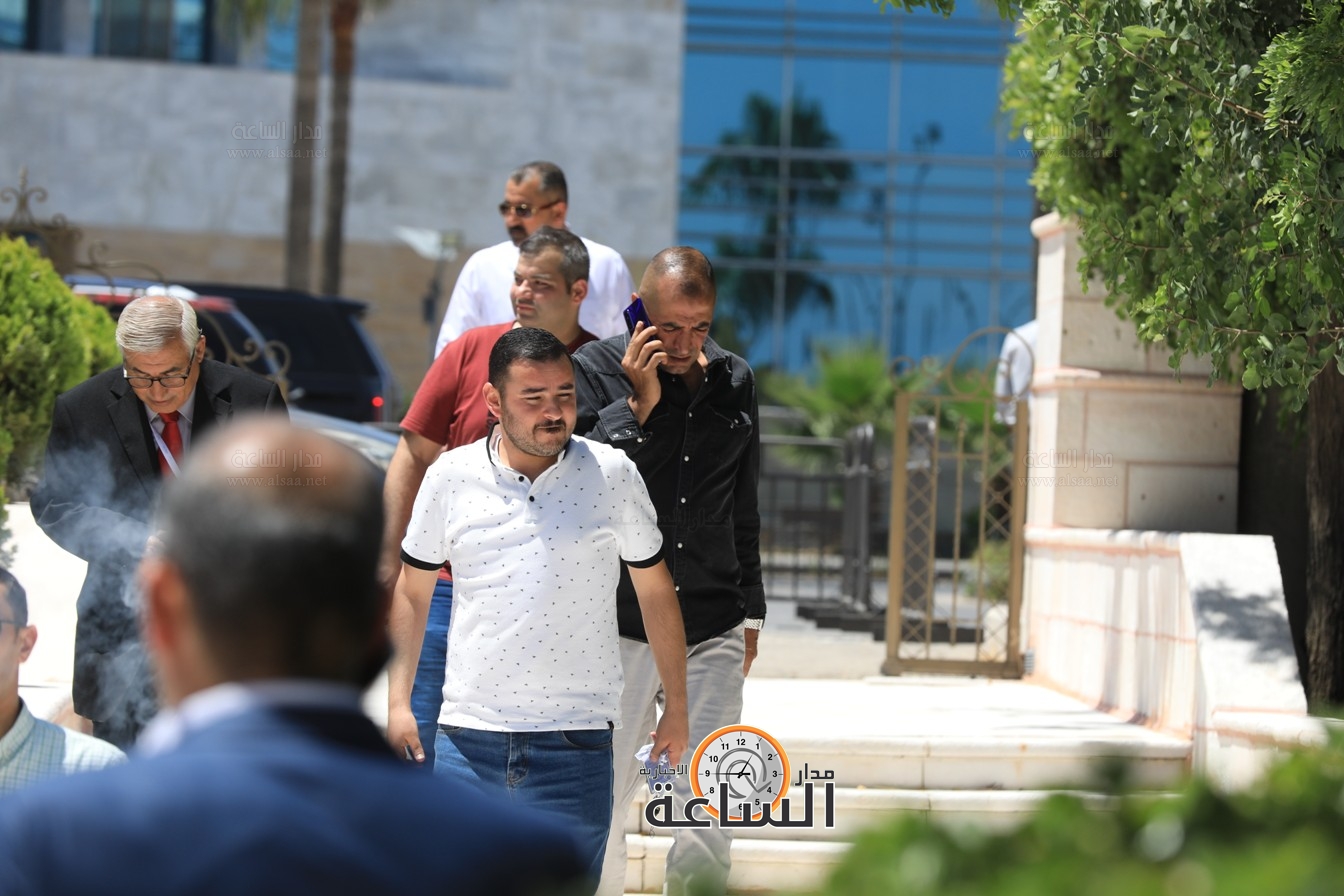 Madar Al-Saa Images 0.5598805229623851