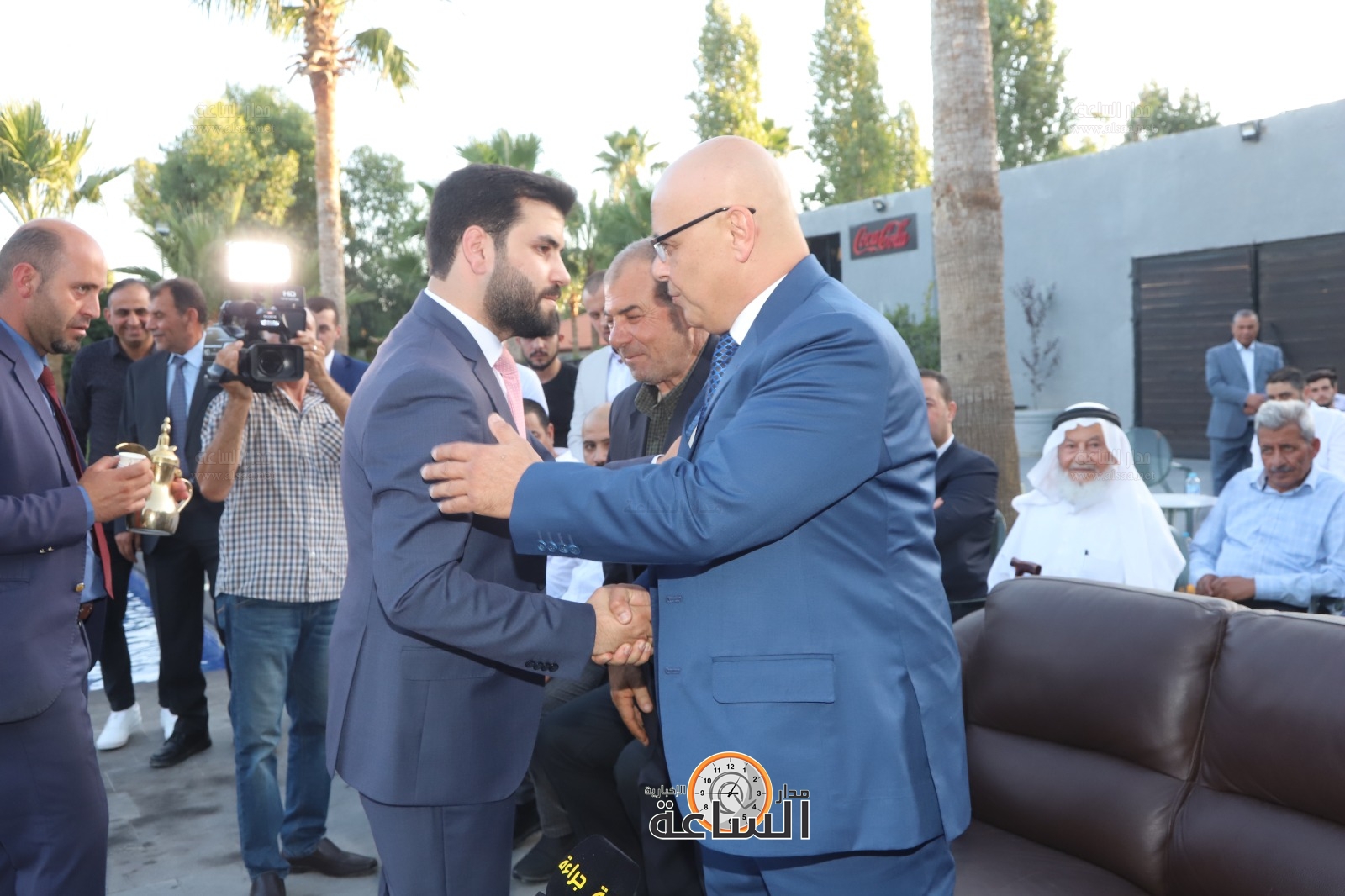 Madar Al-Saa Images 0.4162179399838237