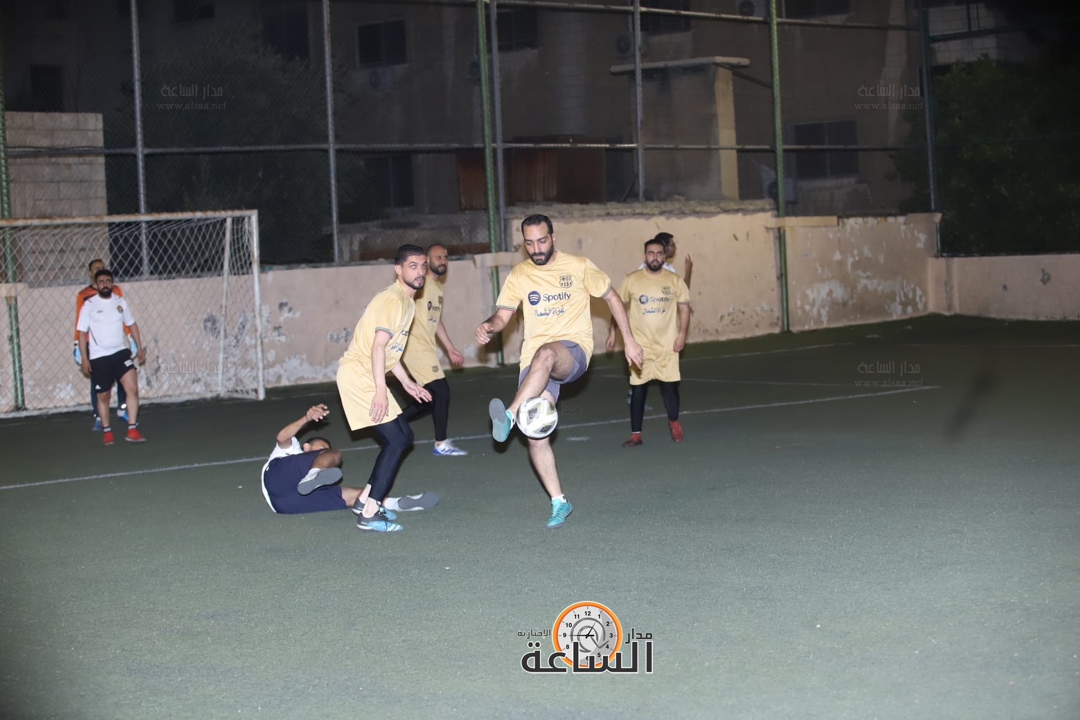 Madar Al-Saa Images 0.4290483672977883