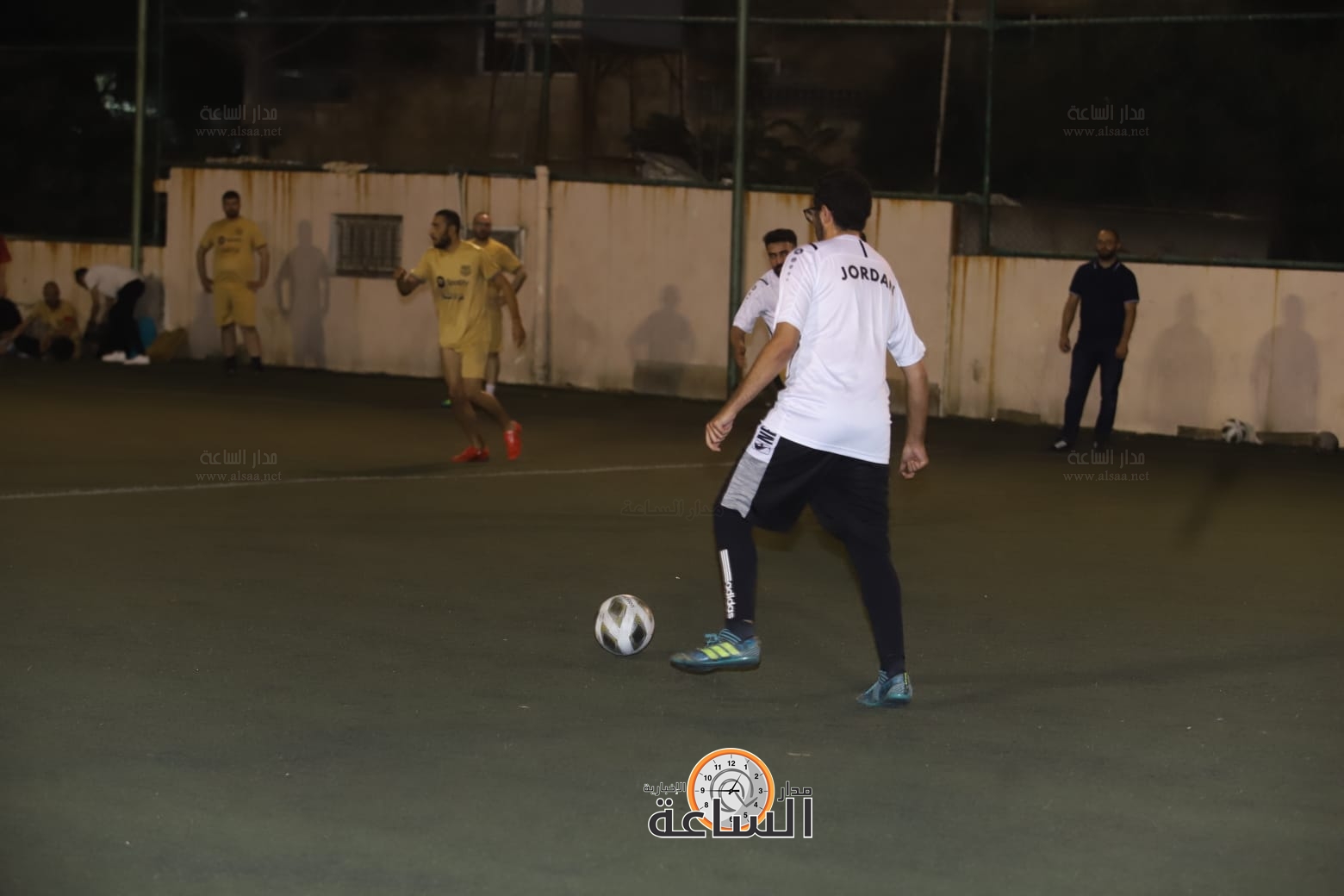 Madar Al-Saa Images 0.7900254342843599