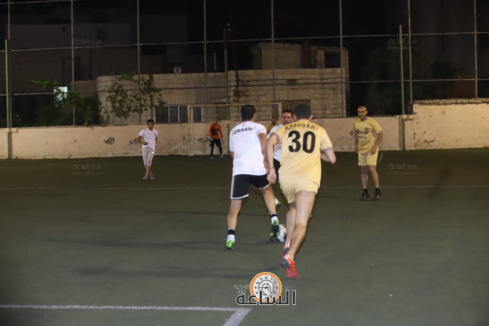 Madar Al-Saa Images 0.39462950396547103