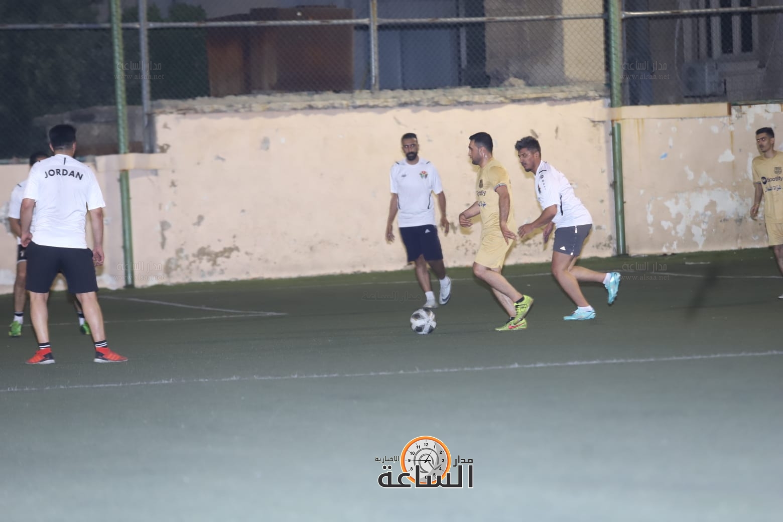 Madar Al-Saa Images 0.3643443716347917