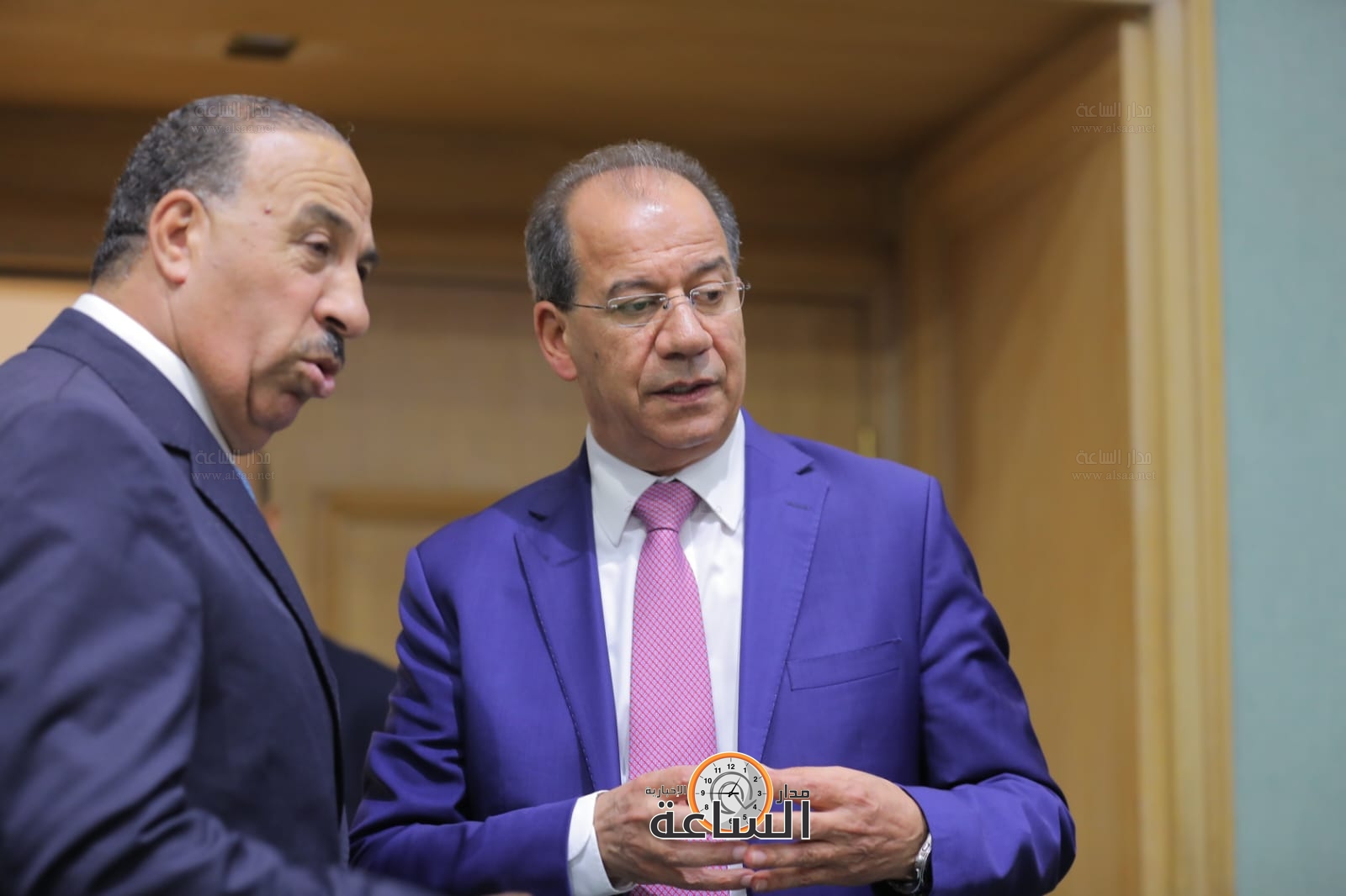 Madar Al-Saa Images 0.16049749611295838