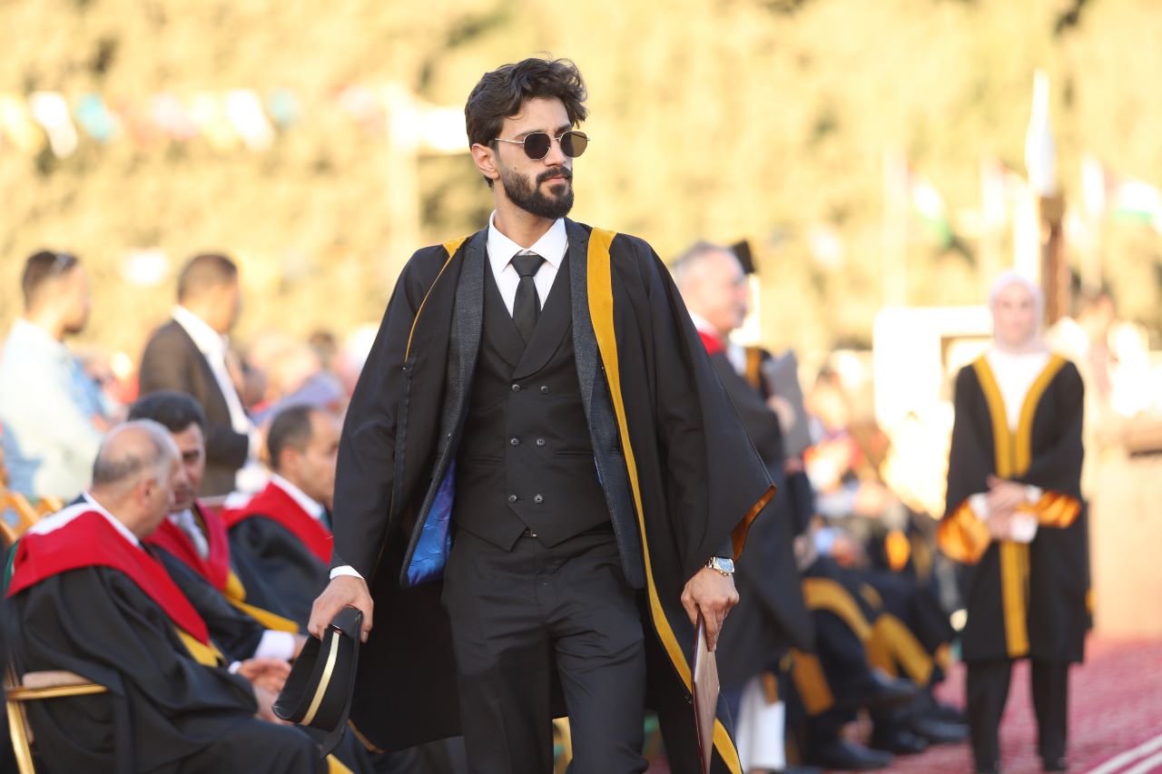 Madar Al-Saa Images 0.4137673801039905