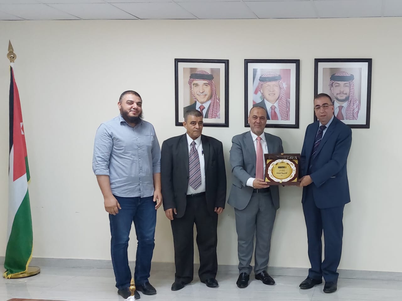 Madar Al-Saa Images 0.3189110595802849