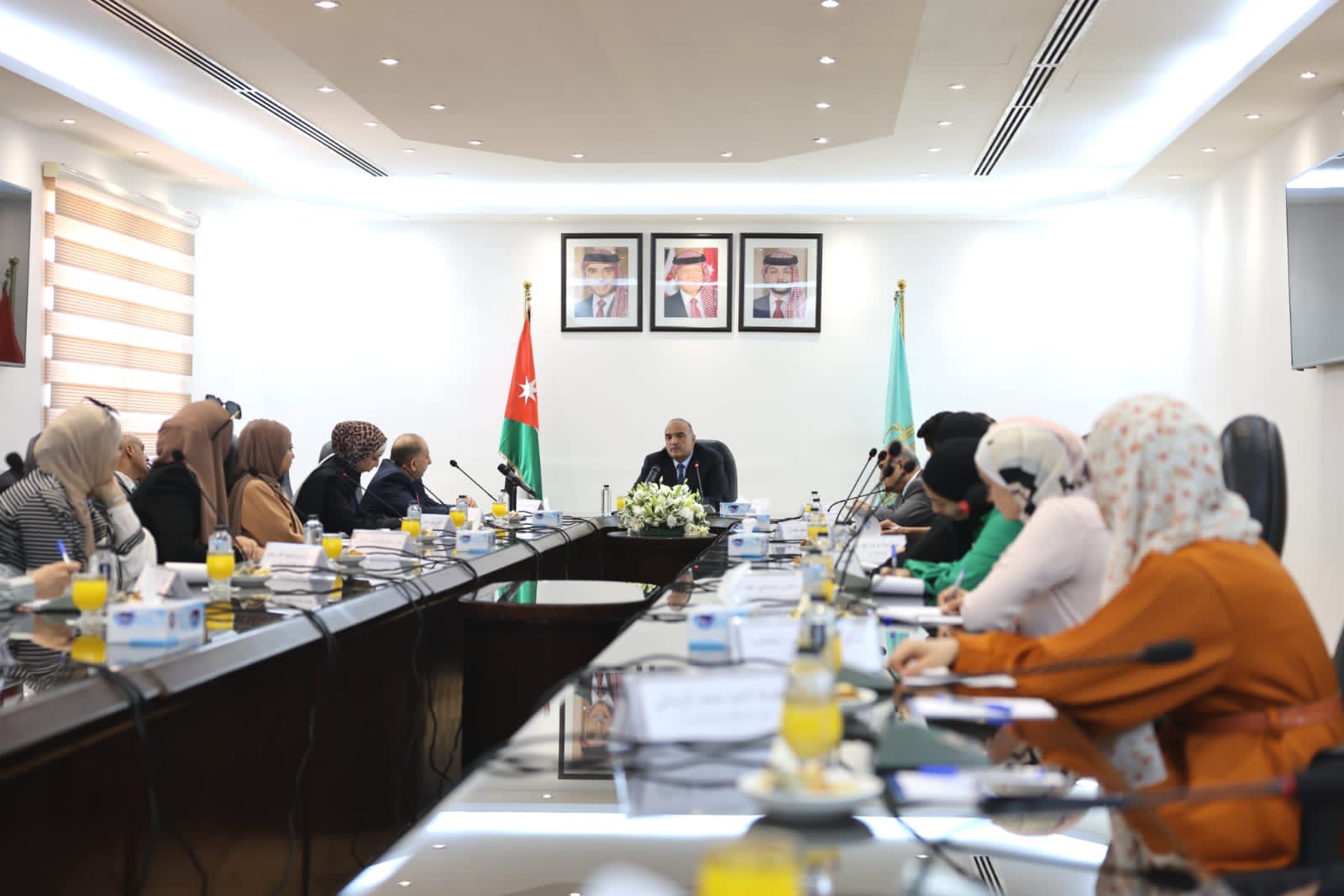 Madar Al-Saa Images 0.18432239742695367