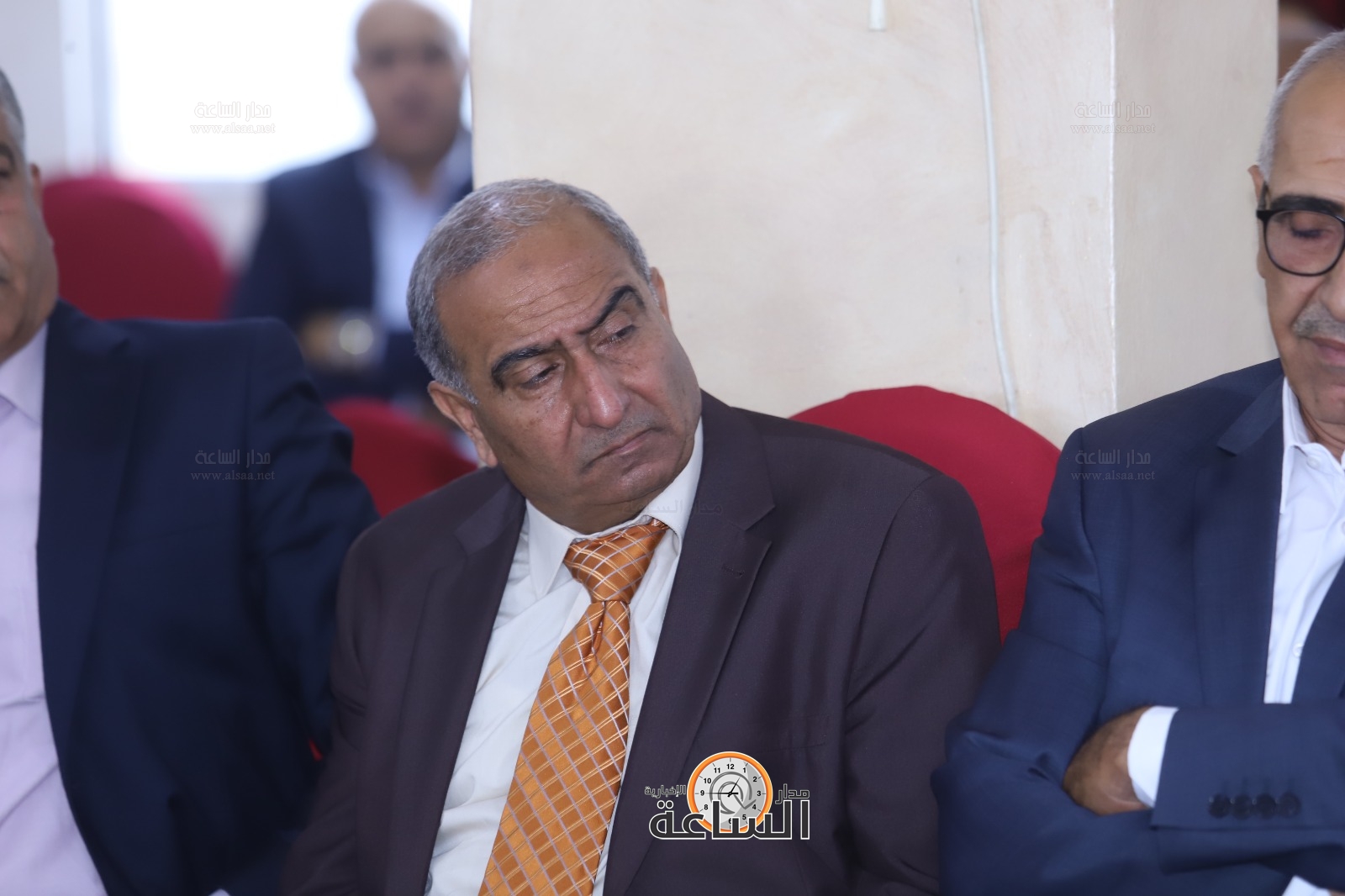 Madar Al-Saa Images 0.40047786122735674