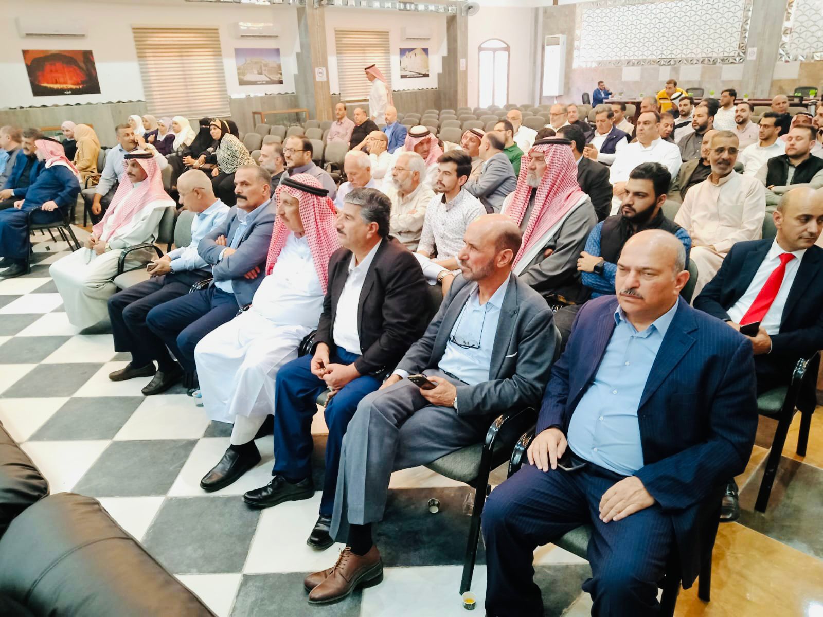 Madar Al-Saa Images 0.604549887596846