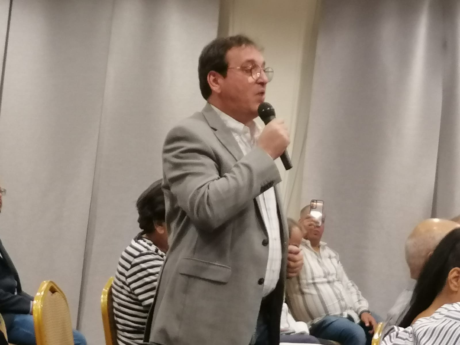 Madar Al-Saa Images 0.7638307729616998