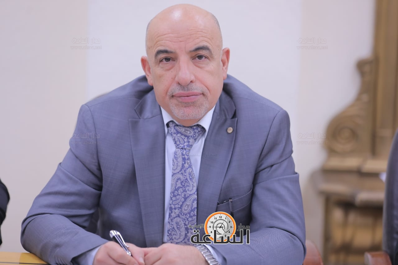 Madar Al-Saa Images 0.43040302031448596