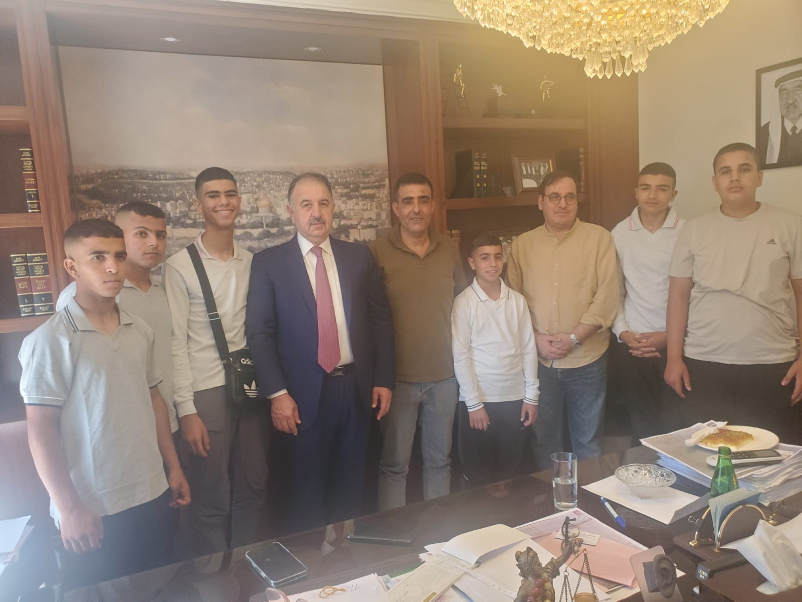 Madar Al-Saa Images 0.6244394671710911