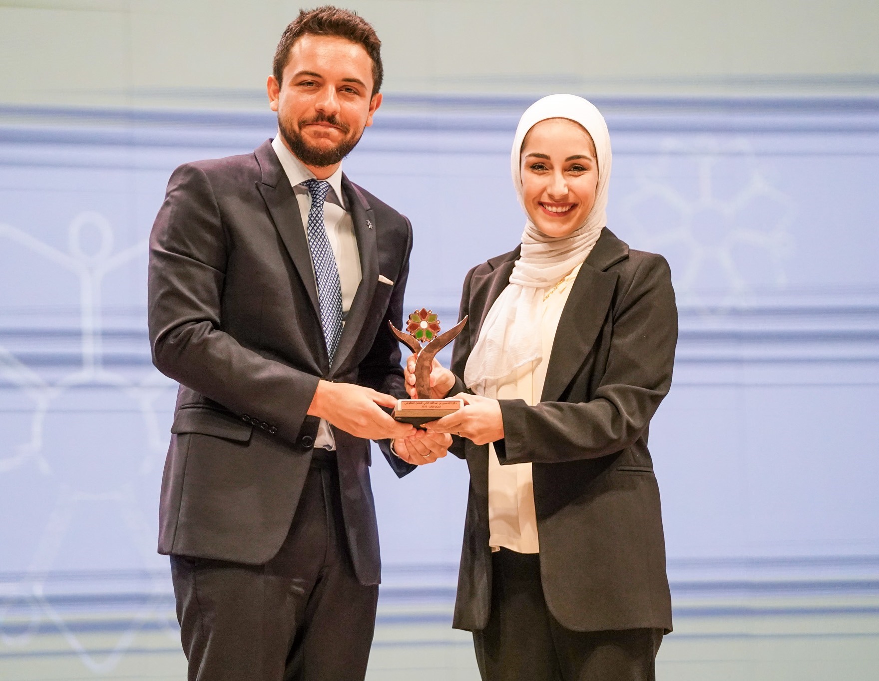 Madar Al-Saa Images 0.04703816776701131