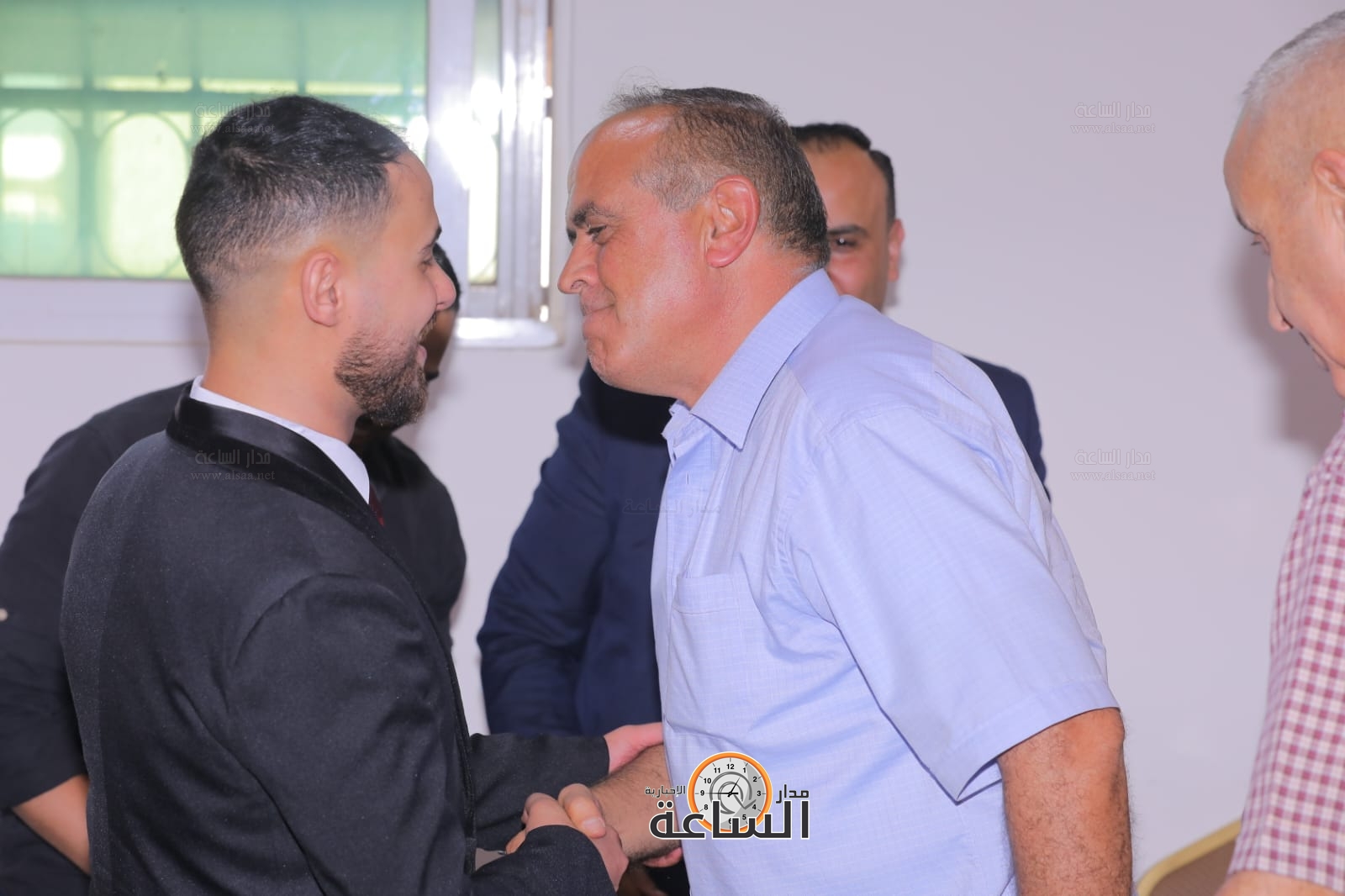 Madar Al-Saa Images 0.19399333097904736