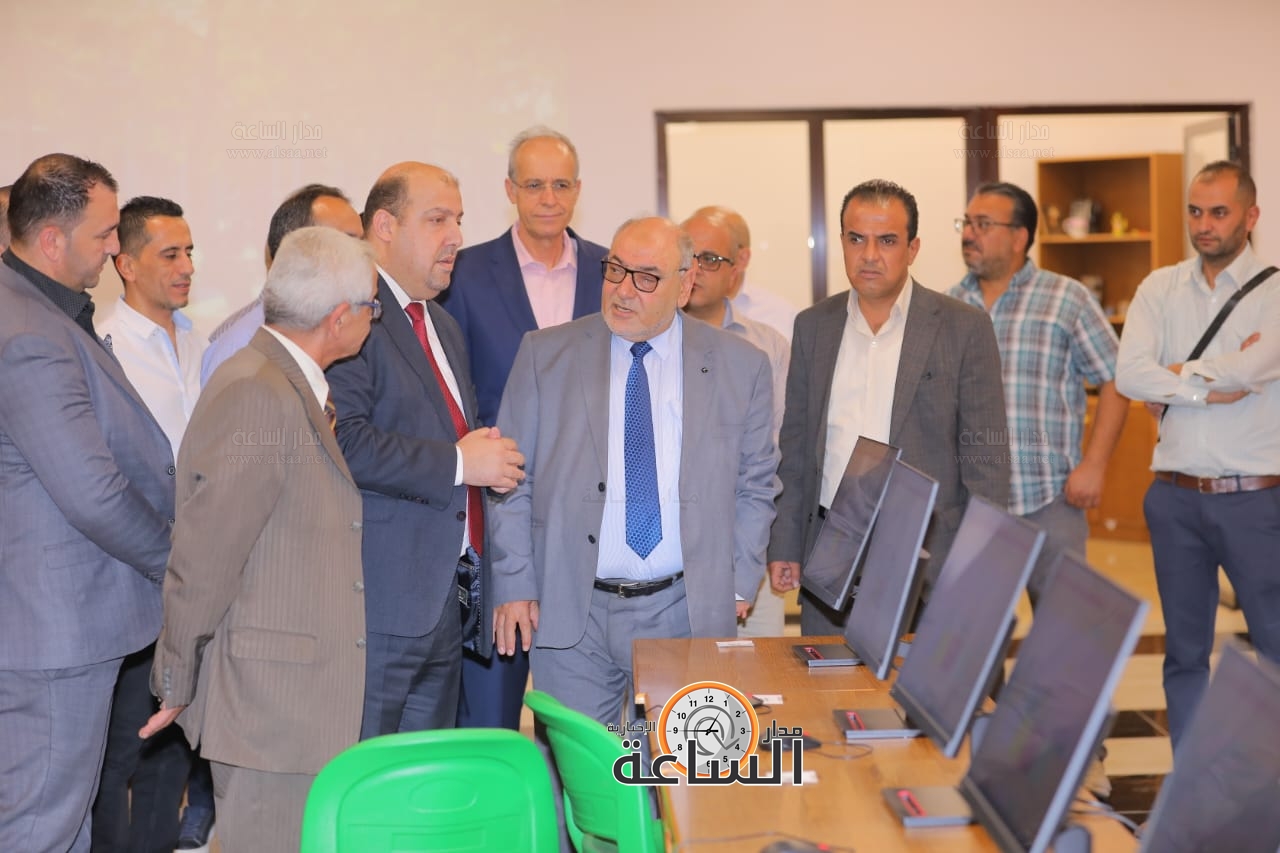 Madar Al-Saa Images 0.4158671636438216