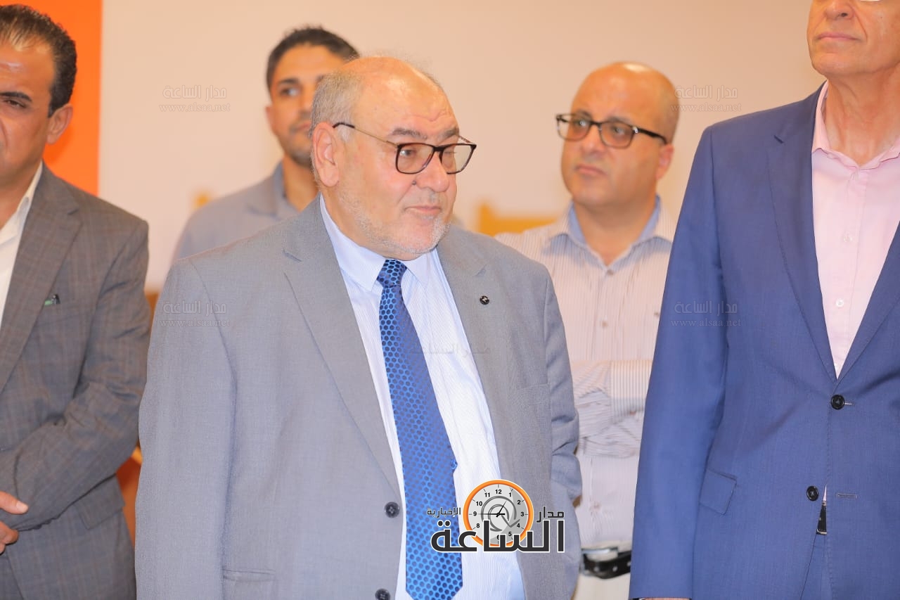 Madar Al-Saa Images 0.513854177115006