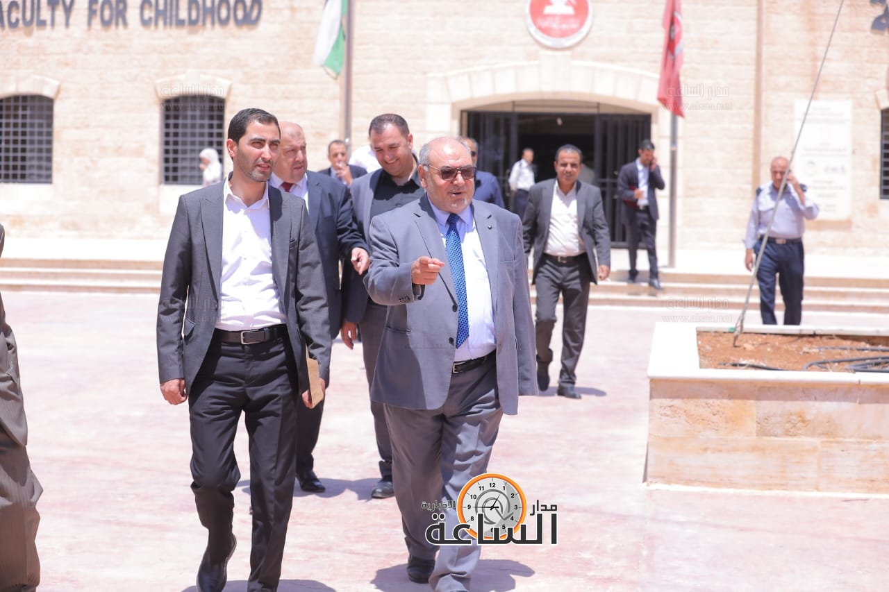 Madar Al-Saa Images 0.17598355274861