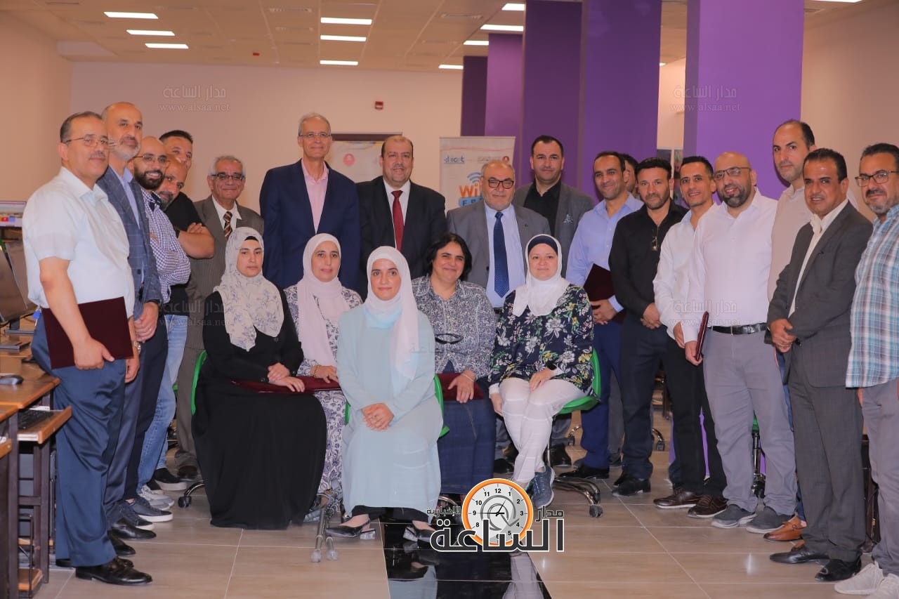 Madar Al-Saa Images 0.38329264081620495