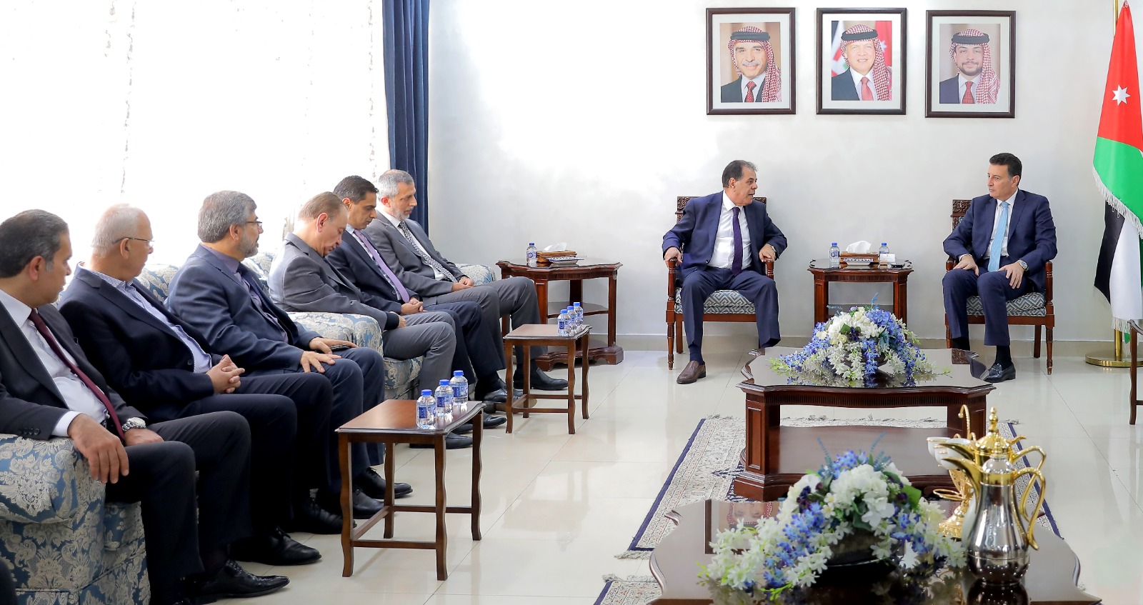 Madar Al-Saa Images 0.3711962990652711