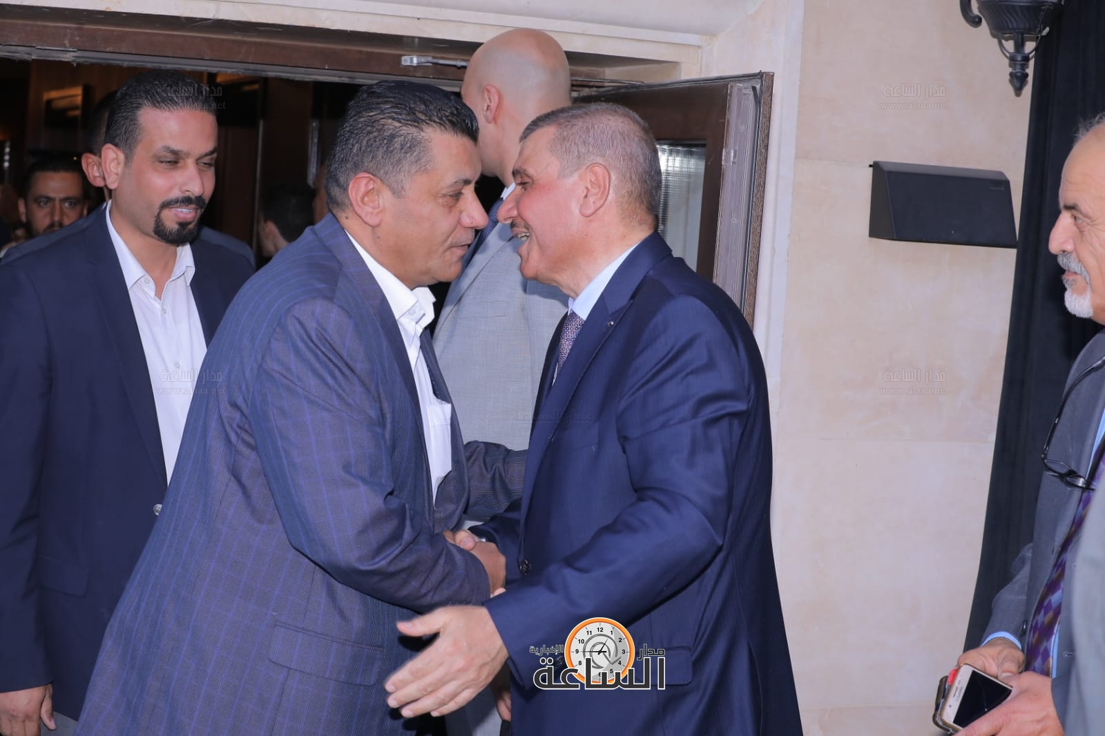 Madar Al-Saa Images 0.808072294265169