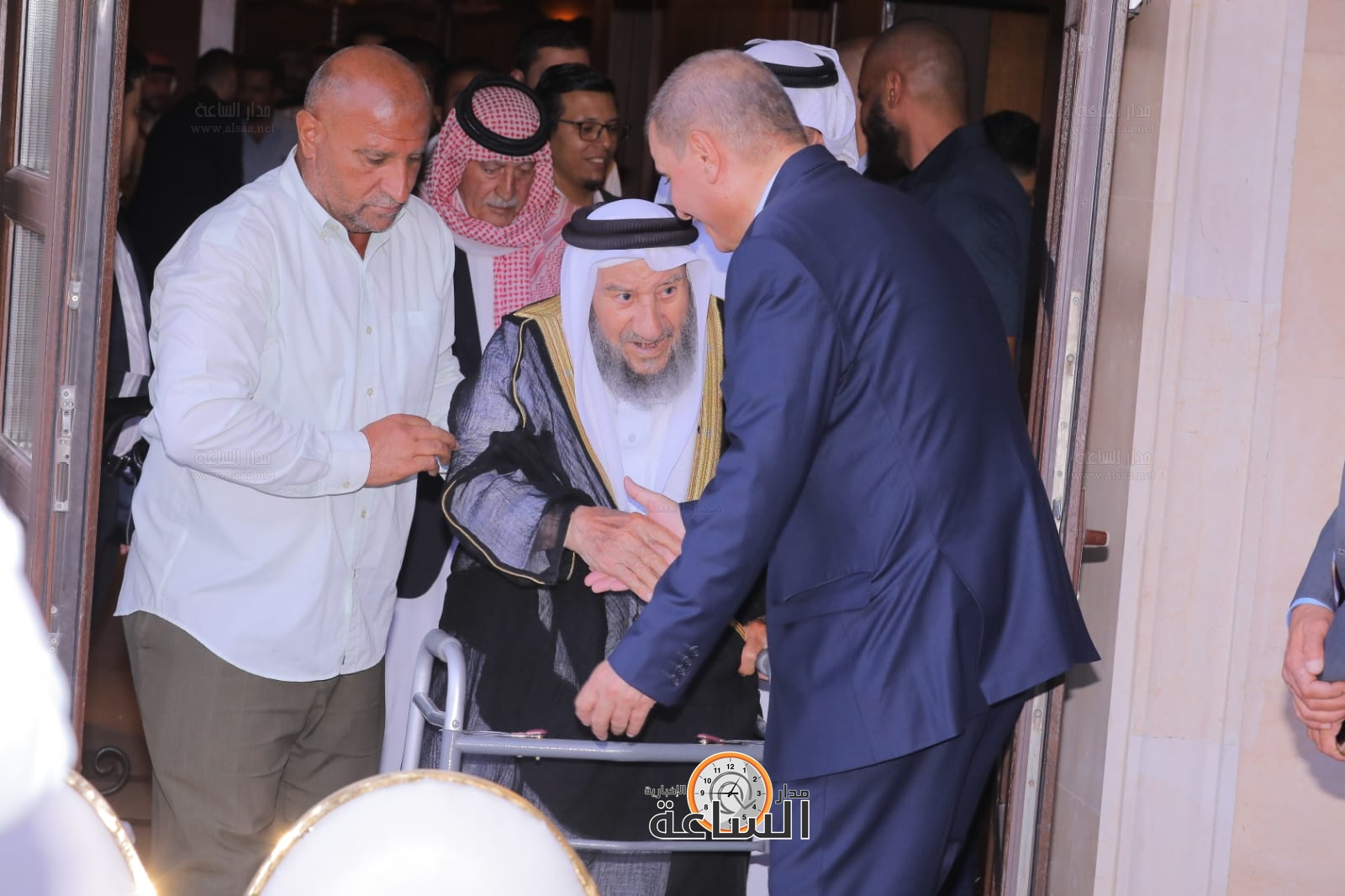 Madar Al-Saa Images 0.4519819289902729