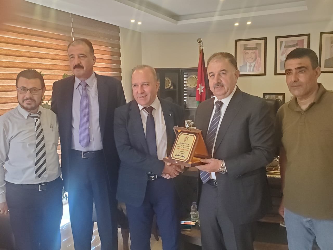 Madar Al-Saa Images 0.10061124417924017