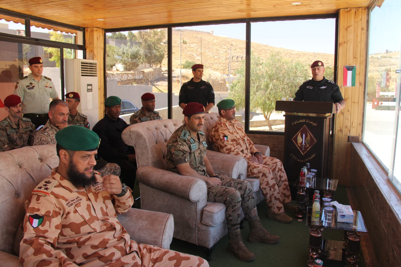 Madar Al-Saa Images 0.6970625940259159